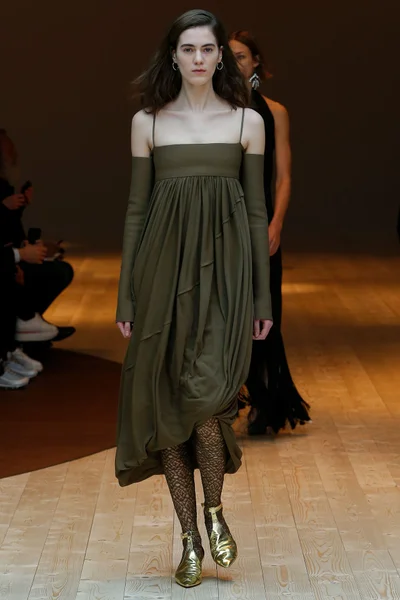 Look 33